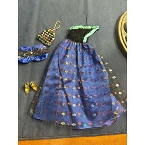 1990s Lucky Fashion Corner Silver Gown  Shoes/bag Fits Barbies & Clone